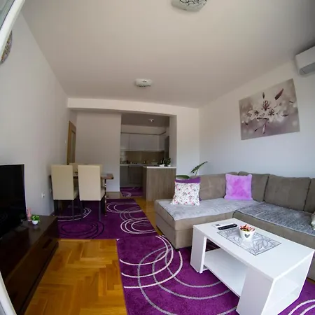 Emilija 2 *