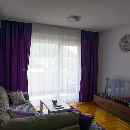 Emilija 2 *